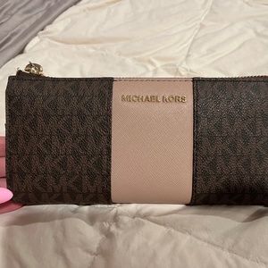 Micheal Kors Wallet